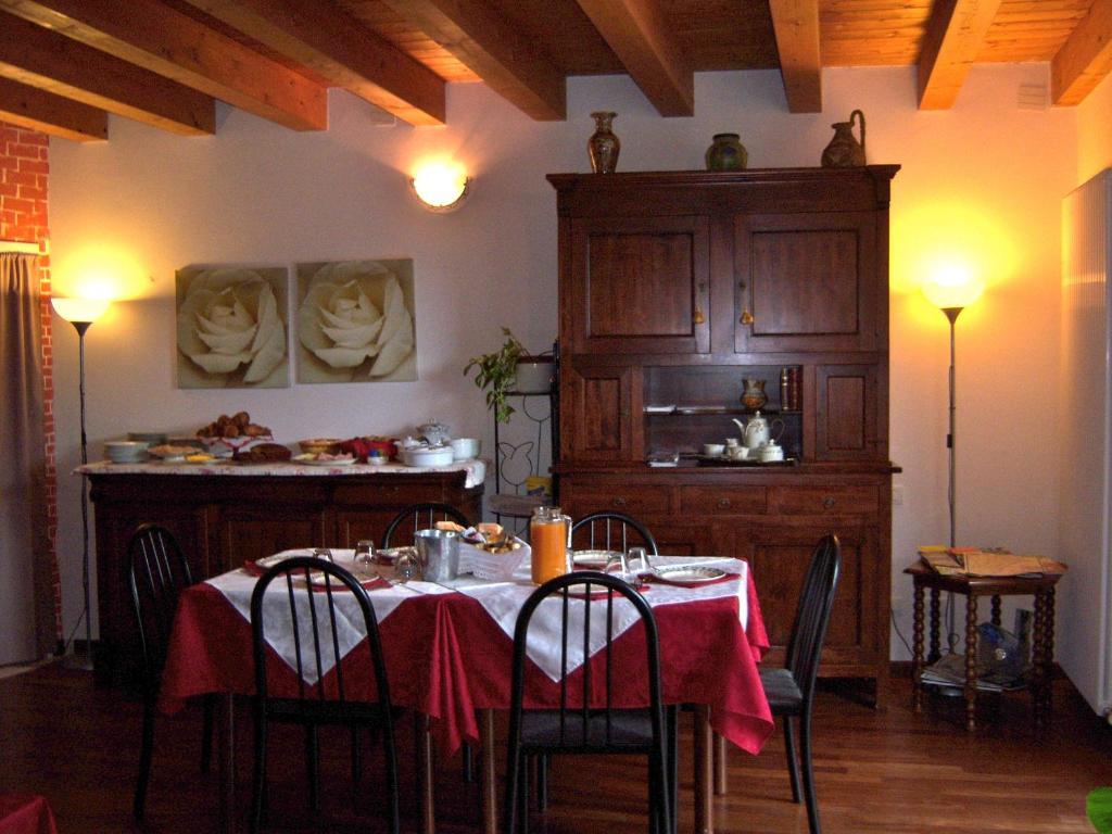 B&B Corte Barbieri Dolcè Exterior foto